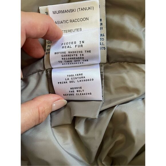 Excellent condition Moncler down jacket for women size 02.(M) - Picture 8 of 12